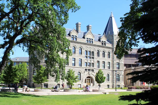 温尼伯大学奖学金