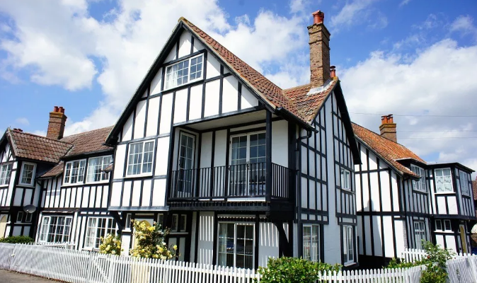 英国房地产管理专业推荐!