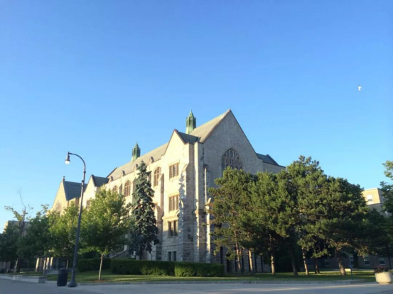 想出国读研?加拿大TOP10院校录取条件知多