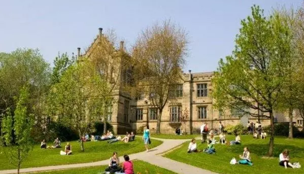bournemouth university 伯恩茅斯大学
