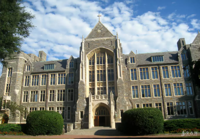 传媒一直是美国申请的热门专业之一,近年来与商科结合的整合营销专业