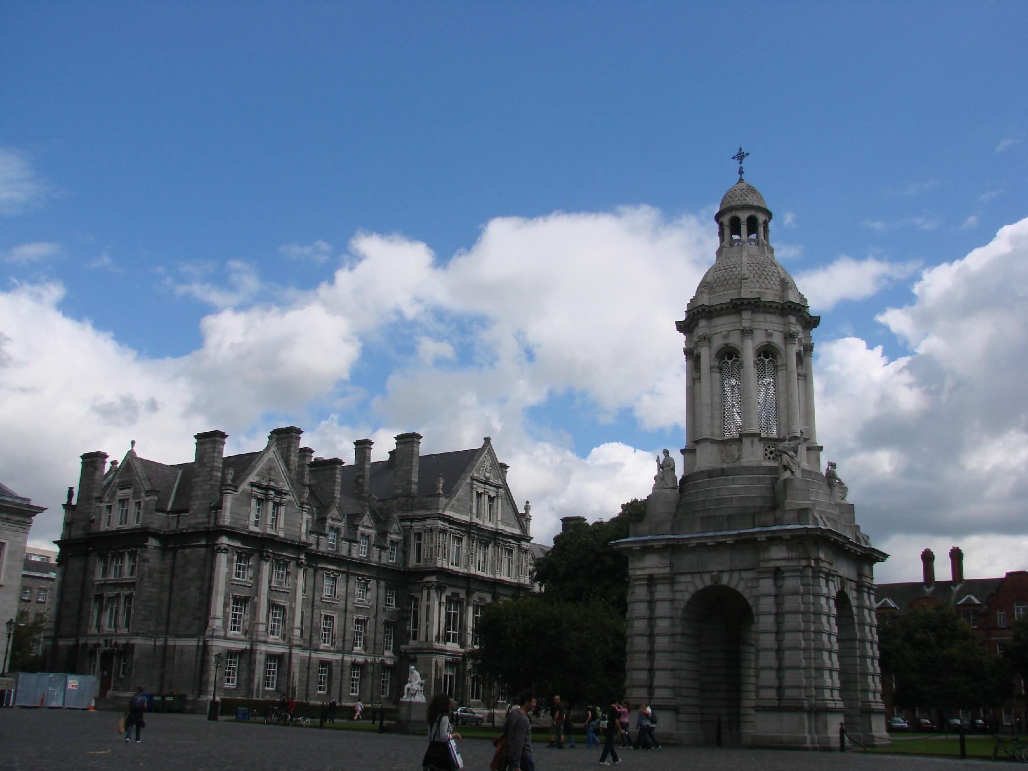 院校介绍:都柏林大学,又称爱尔兰国立大学都柏林大学学院或爱尔兰国立