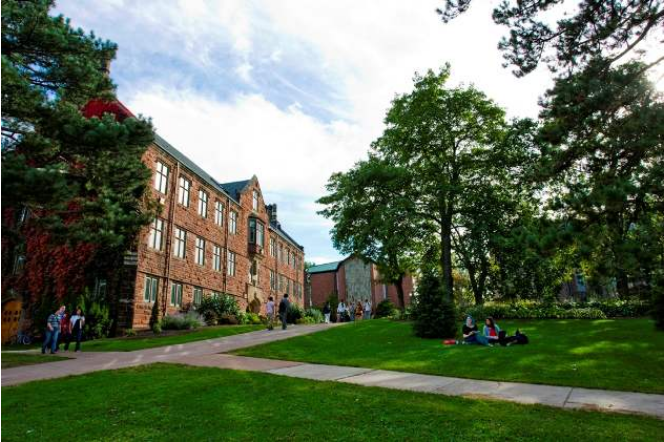 安省理工大学即安大略理工大学(uoit)是加拿大最现代的公立大学,设施
