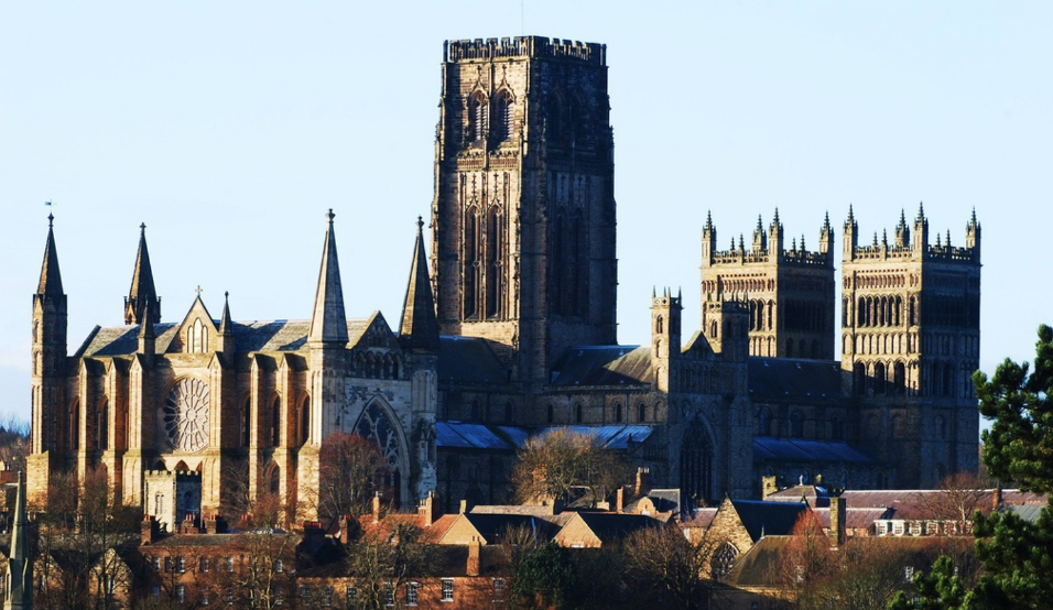 杜伦大学在 2021 卫报排名全英第 4 位; 2021qs 世界大学排名第 86 位