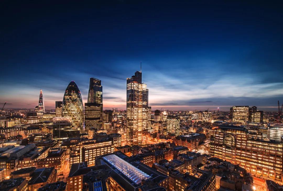 纽卡斯尔大学位于英国英格兰"八大核心城市"之一的纽卡斯尔市,前身为